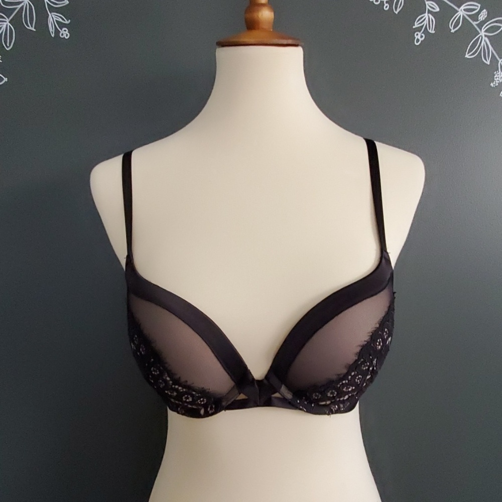 Victoria's Secret Pushup Bra 32C